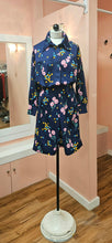 Load image into Gallery viewer, Plus Size late 1960s long sleeve navy floral A-Line