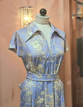 Load image into Gallery viewer, Early 1970s Periwinkle Purple Maxi