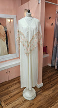 Load image into Gallery viewer, Late 60s Early 70s Plus Size Wedding Dress