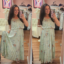 Load image into Gallery viewer, 1970s Mint Perma-Pleat Maxi
